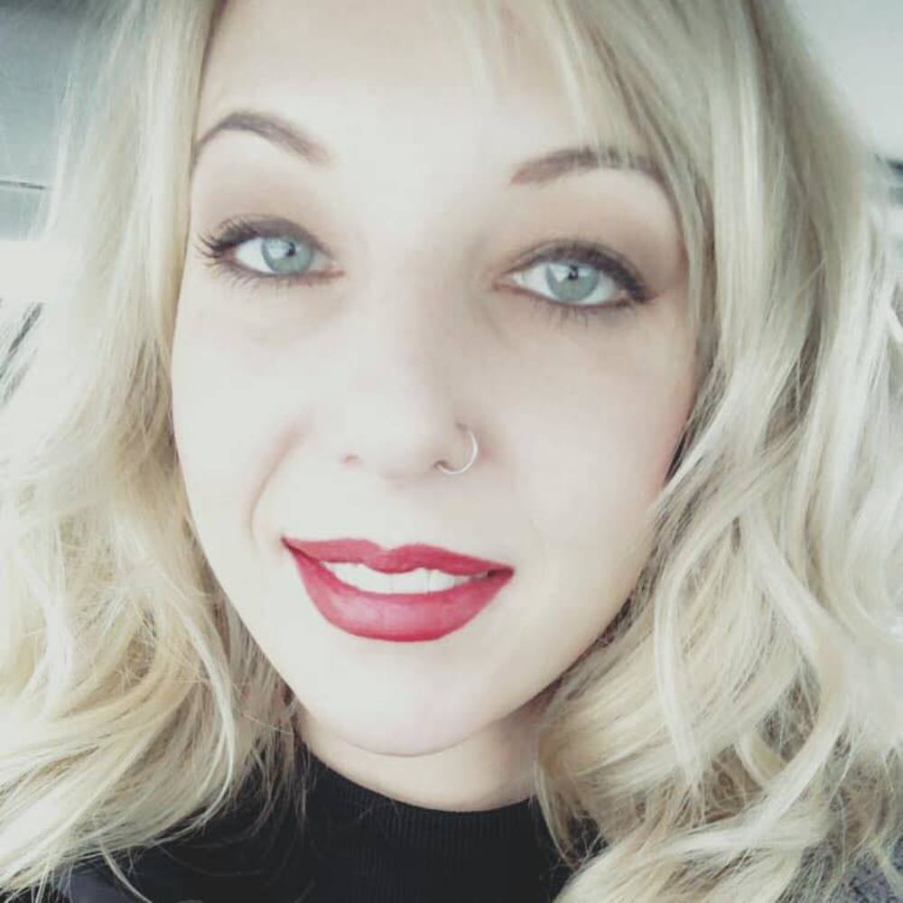 Meet your Posher, Lacey